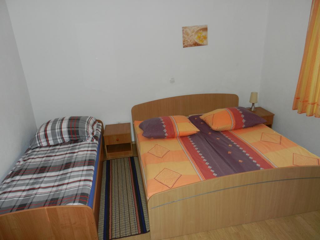 Gostilna Stara Posta Hotel Podkraj Екстериор снимка