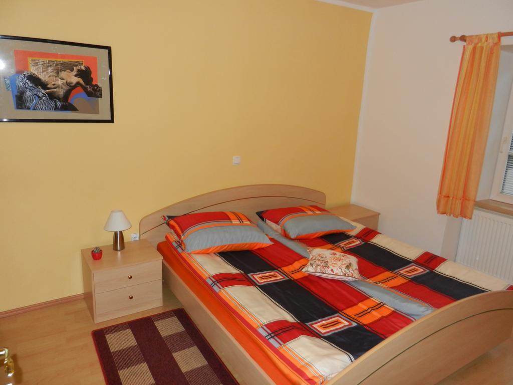 Gostilna Stara Posta Hotel Podkraj Екстериор снимка