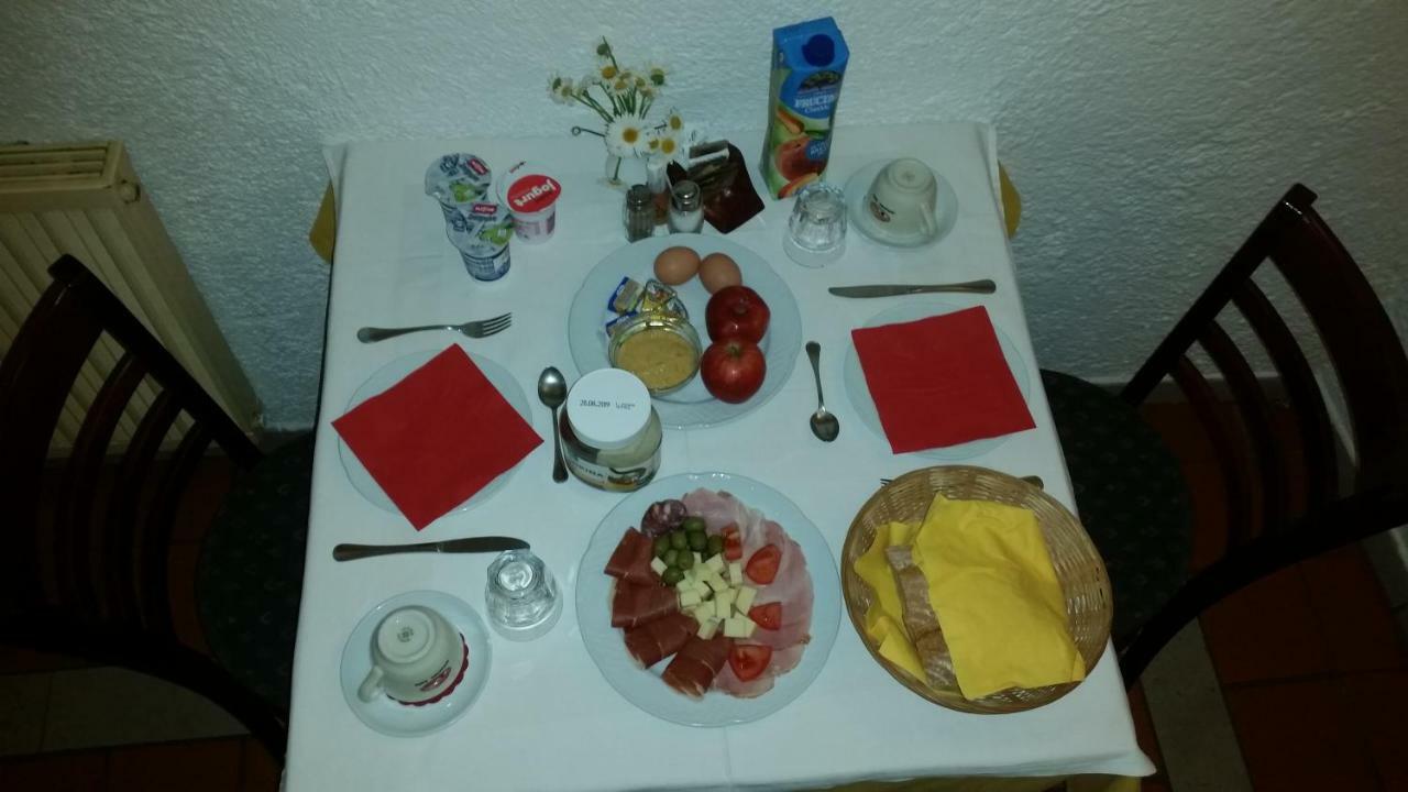 Gostilna Stara Posta Hotel Podkraj Екстериор снимка